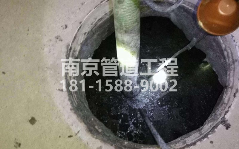 216公教清理化粪池