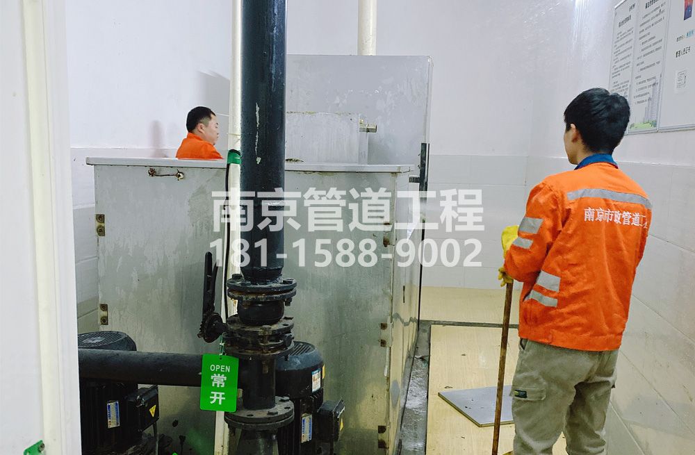 302公教隔油设备清洗