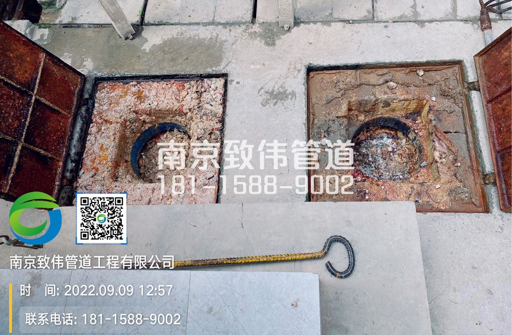 公教工地食堂隔油池油污清理施工现场